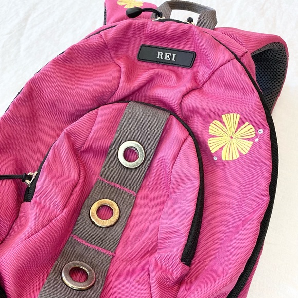 ✨Host Pick✨ REI Children’s Backpack - Picture 3 of 11